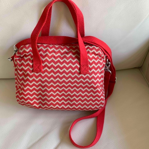 Kipling Red and White Chevron Crossbody Bag - Picture 3 of 14